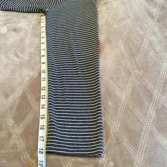 Umgee Gray & White Stripe Long Sleeve Top Brown Trim & Elbow Pads Size Medium. - Picture 12 of 12